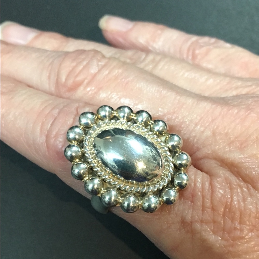 SILVER RING - Picture 3 of 4